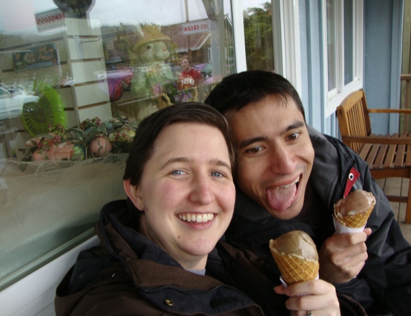 Fox stealing Lizzard's ice cream